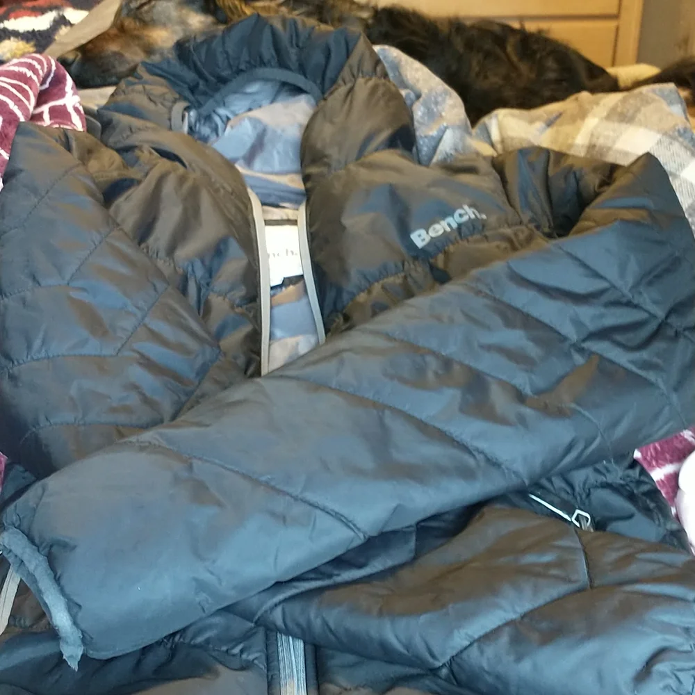 Bench puffer jacket - Picture 2 of 4